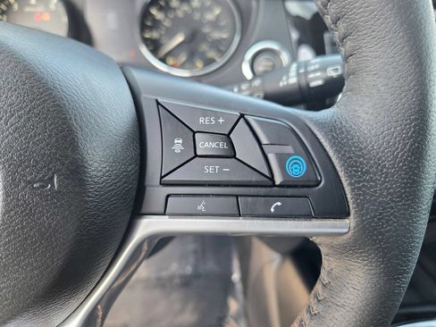 Used 2020 Nissan Rogue SL FWD image 23