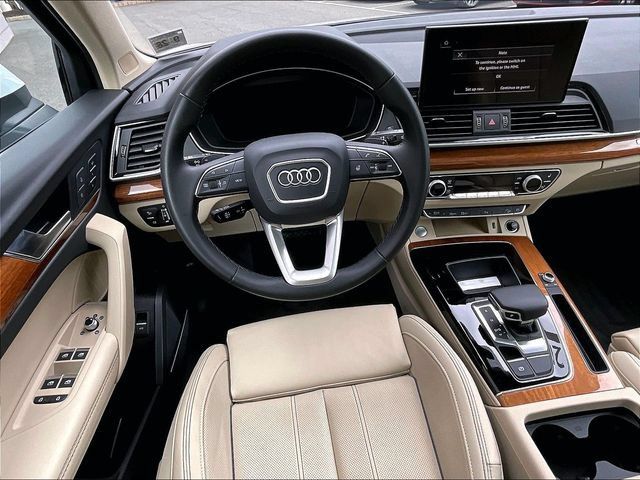 Used 2023 Audi Q5 2.0T Premium Plus w/ Premium Plus Package AWD/4WD image 11