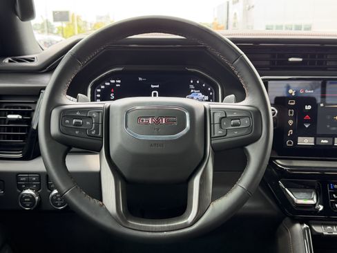 Used 2024 GMC Sierra 1500 AT4 w/ Technology Package AWD/4WD image 19