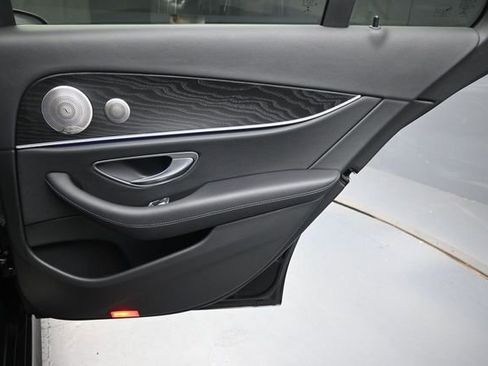 Used 2022 Mercedes-Benz E 350 Sedan image 27