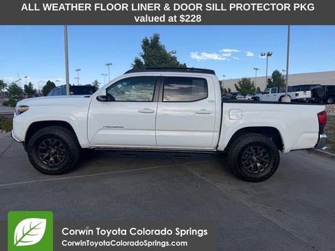 Used 2020 Toyota Tacoma SR5 AWD/4WD image 4
