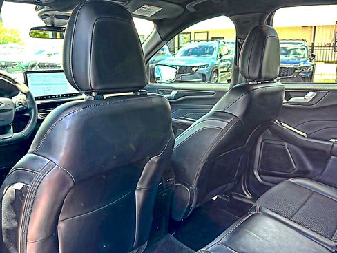Used 2023 Ford Escape ST-Line w/ Tech Pack #1 FWD image 17