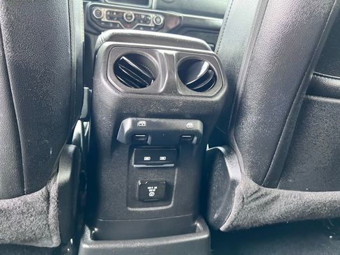 Used 2023 Jeep Wrangler Sahara w/ Cold Weather Group image 17