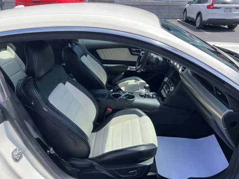 Used 2015 Ford Mustang 50 Years RWD image 44