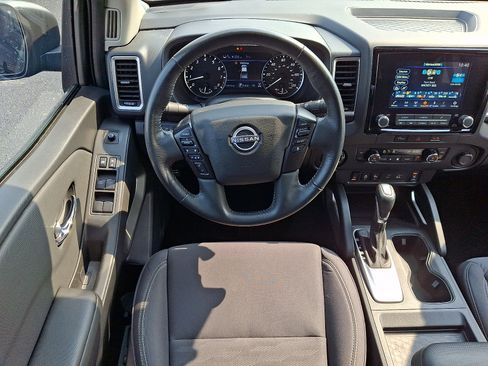 Certified 2024 Nissan Frontier SV w/ Hardbody Edition AWD/4WD image 12