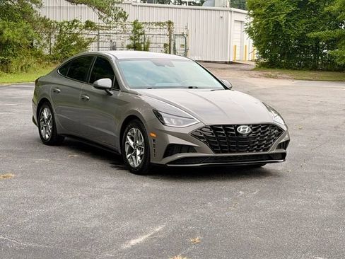 Used 2022 Hyundai Sonata SEL w/ Cargo Package FWD image 11