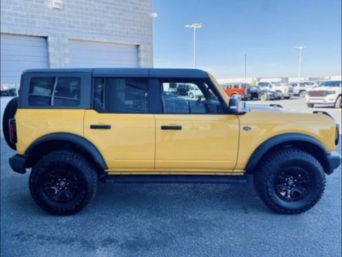 Used 2022 Ford Bronco Wildtrak image 3