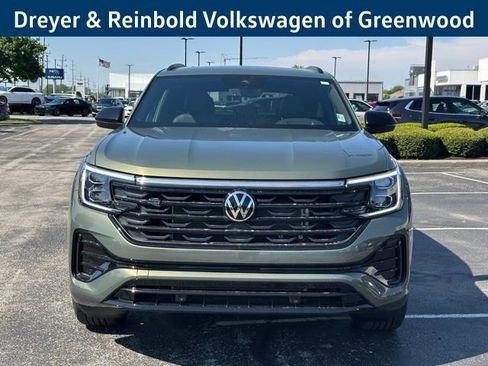 New 2026 Volkswagen Atlas Cross Sport SEL R-Line AWD/4WD image 2