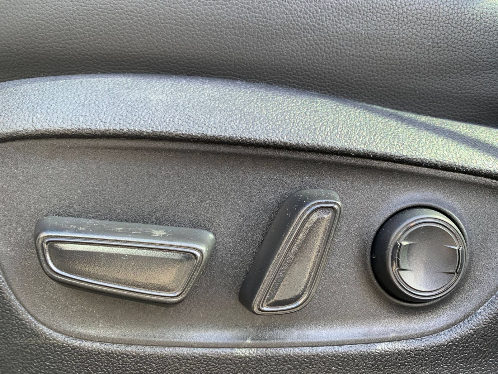 Used 2025 Toyota Highlander XSE AWD/4WD image 21