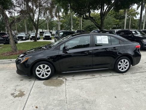 Used 2023 Toyota Corolla LE FWD image 37