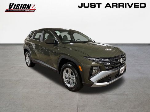 New 2026 Hyundai Tucson SE image 3