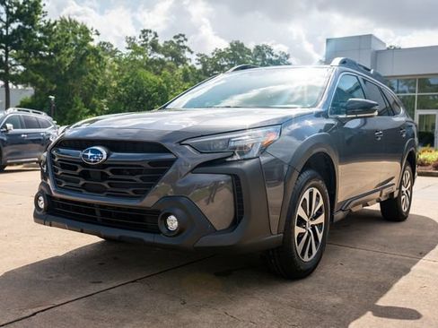 Certified 2025 Subaru Outback Premium AWD/4WD image 12