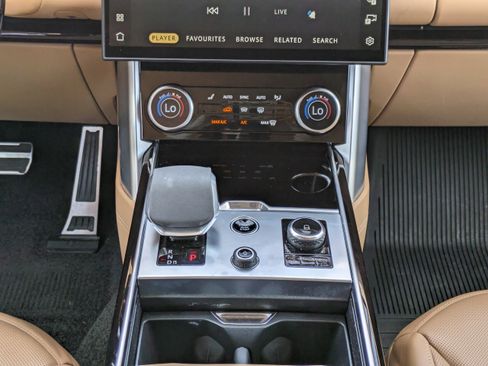 Used 2023 Land Rover Range Rover Autobiography AWD/4WD image 22