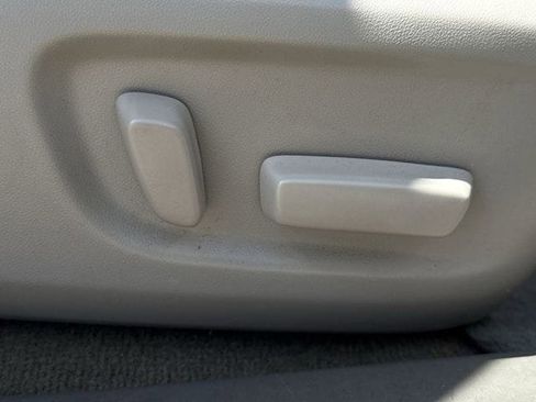 Used 2013 Toyota Sienna Limited w/ Premium Pkg FWD image 31