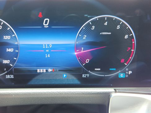 Used 2025 Mercedes-Benz GLB 250 image 20