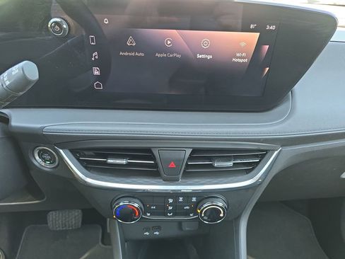Used 2024 Buick Encore GX Preferred w/ Comfort Package FWD image 21