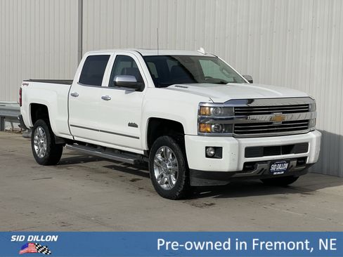 Used 2015 Chevrolet Silverado 2500 High Country w/ Duramax Plus Package image 2