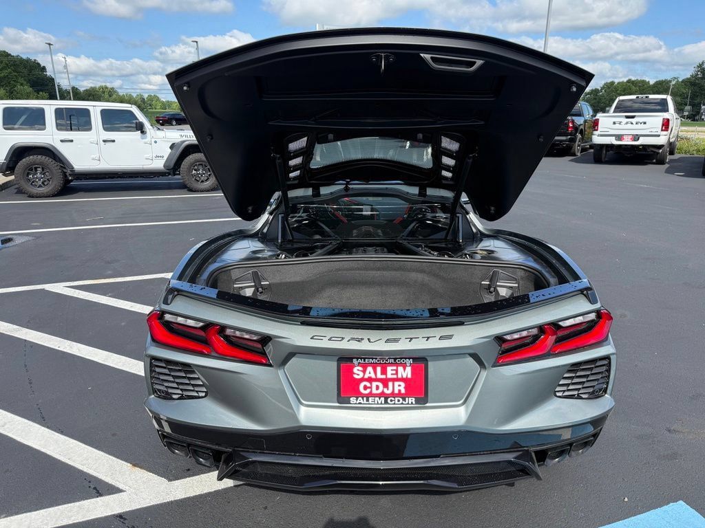 Used 2023 Chevrolet Corvette Stingray Preferred Cpe w/ Battery Protection Package RWD image 7