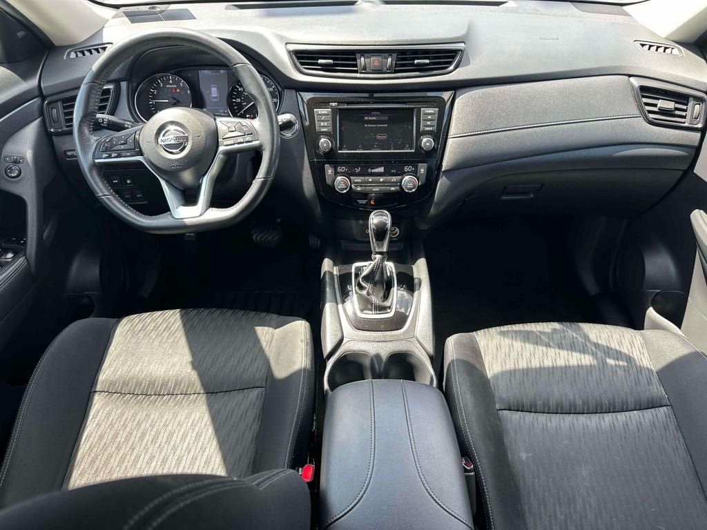 Used 2018 Nissan Rogue SV AWD/4WD image 12
