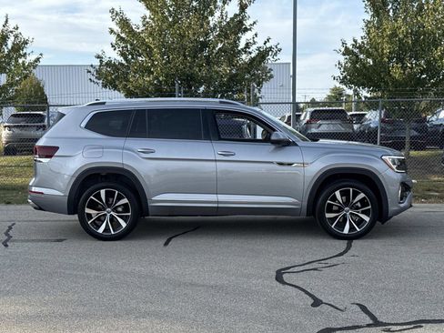 New 2026 Volkswagen Atlas SEL Premium R-Line image 2