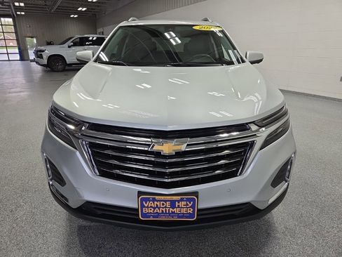 Used 2022 Chevrolet Equinox Premier AWD/4WD image 2