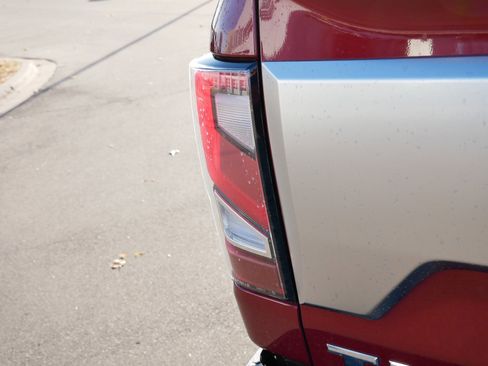 Used 2021 Nissan Titan Platinum Reserve w/ Moonroof Package image 17