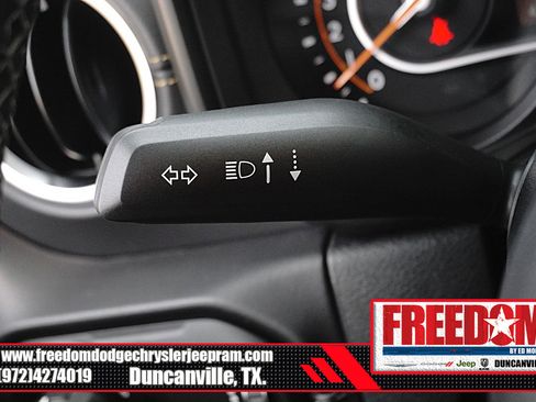 New 2025 Jeep Gladiator Sport image 30