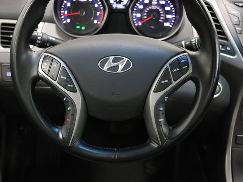 Used 2015 Hyundai Elantra Limited w/ Option Group 05 FWD image 17