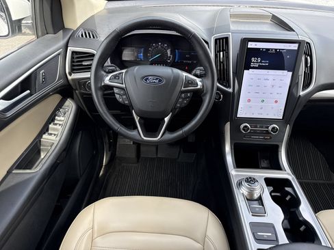 Used 2023 Ford Edge SEL AWD/4WD image 12