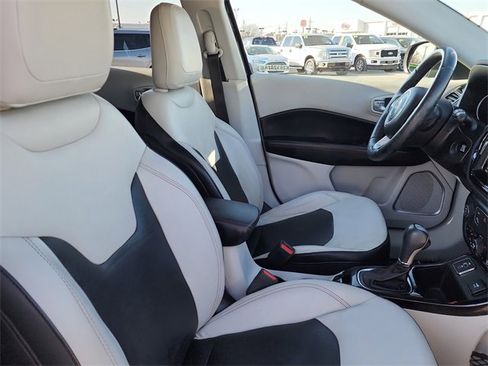 Used 2018 Jeep Compass Limited w/ Navigation Group image 20