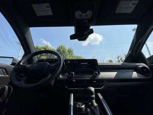 Used 2025 Chevrolet Colorado Trail Boss image 41