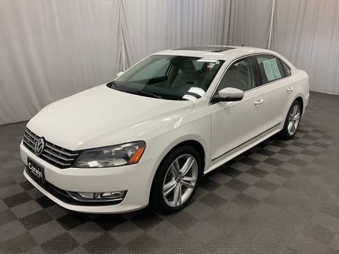 Used 2015 Volkswagen Passat TDI SEL Premium image 4