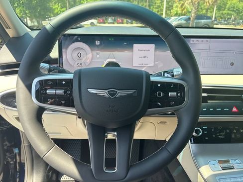 New 2026 Genesis GV70 2.5T Advanced AWD/4WD image 10
