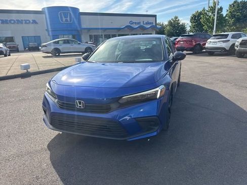 Used 2022 Honda Civic Sport image 2