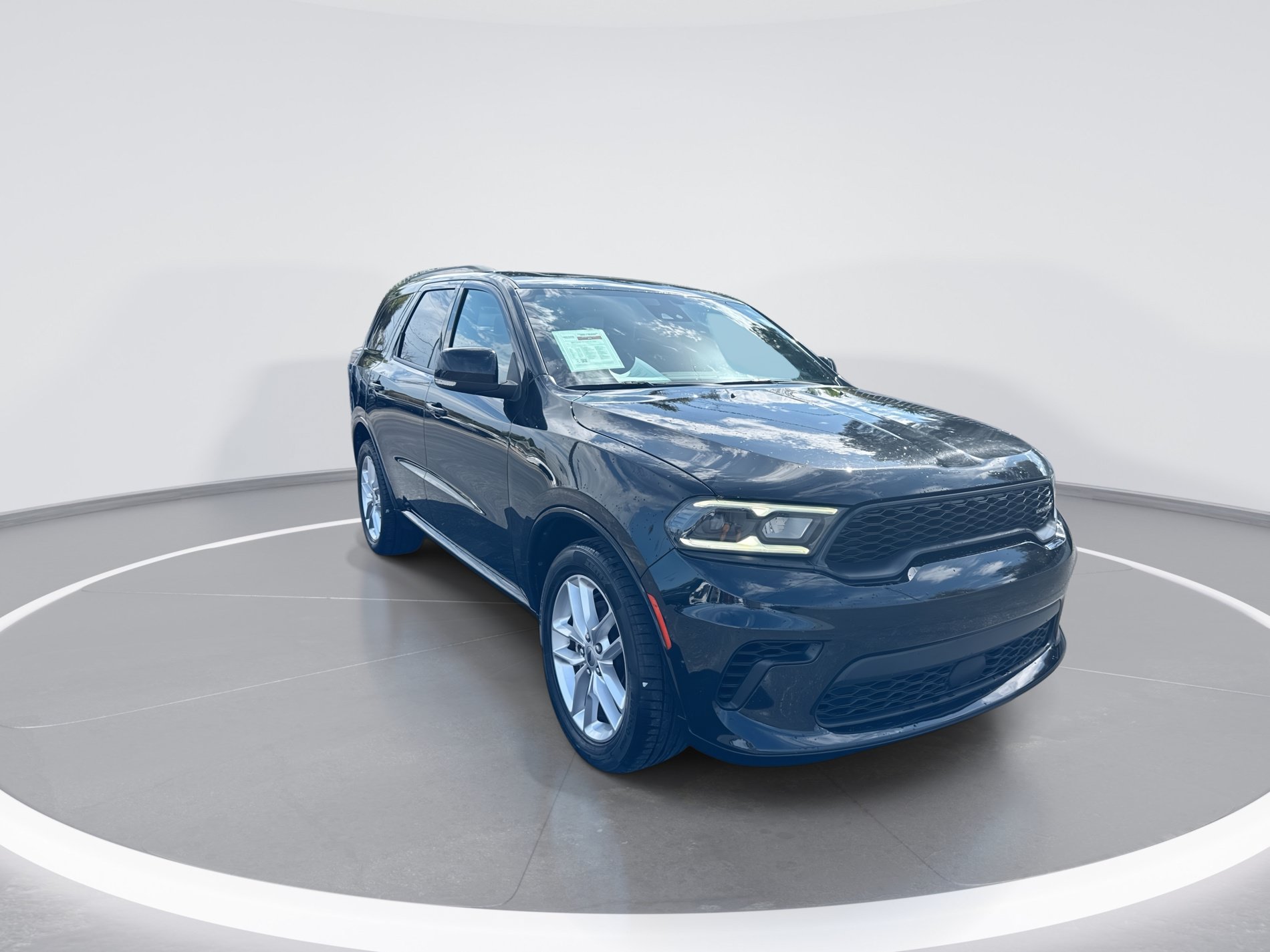 Used 2024 Dodge Durango GT RWD image 2