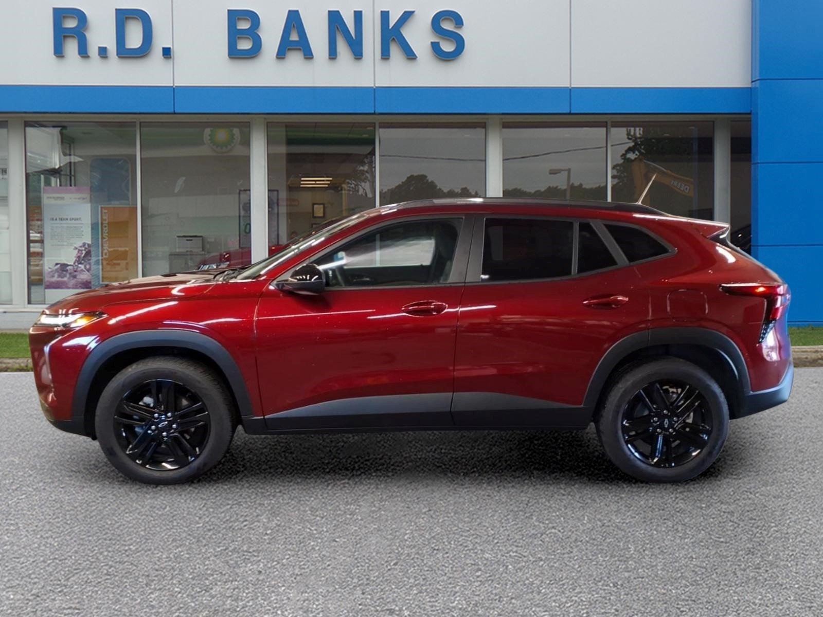 Used 2024 Chevrolet Trax ACTIV w/ Sunroof Package FWD image 2