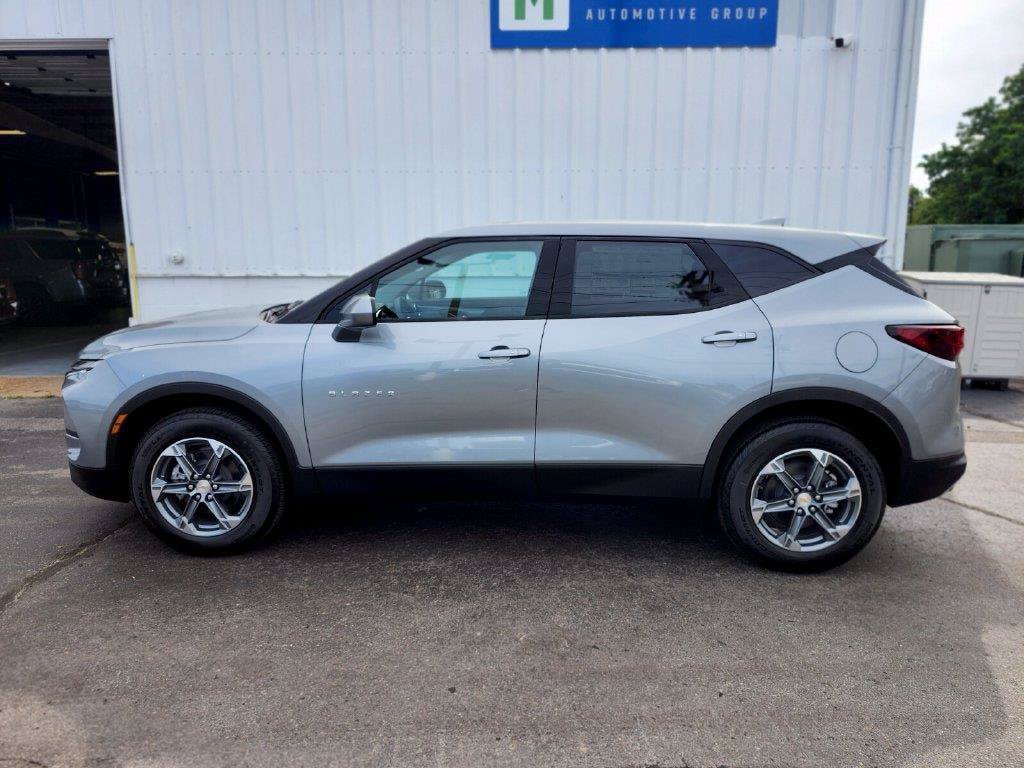 New 2026 Chevrolet Blazer LT w/ LPO, Floor Liner Package AWD/4WD image 2