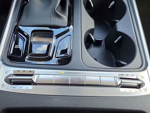 New 2025 Kia Carnival SX image 25