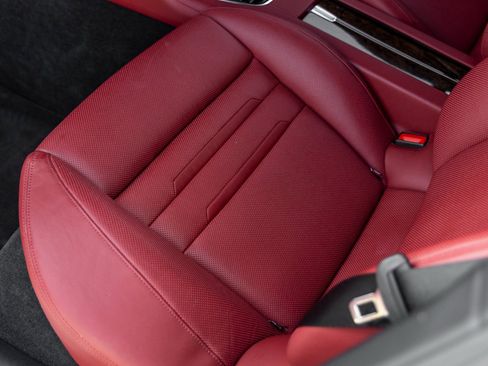 Used 2023 Porsche Panamera Turbo S Executive image 31