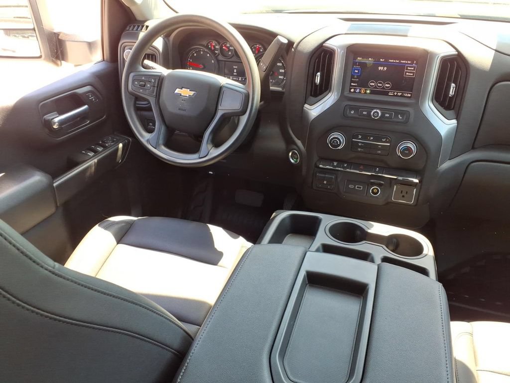 Used 2025 Chevrolet Silverado 2500 W/T w/ WT Convenience Package AWD/4WD image 17