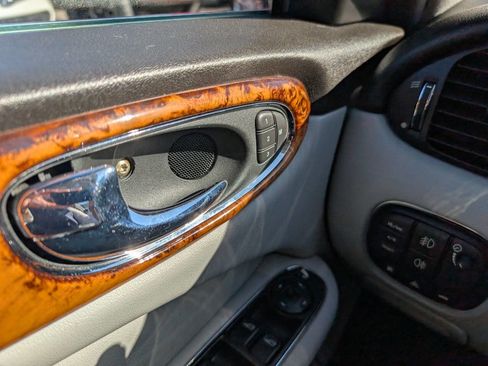 Used 2004 Jaguar XJ8 image 21