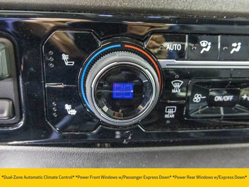 Used 2023 Chevrolet Silverado 1500 LT image 9