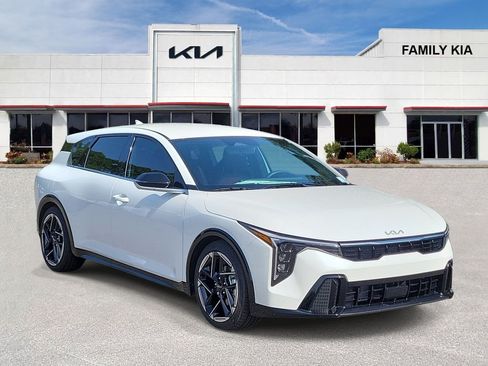 New 2026 Kia K4 GT-Line FWD image 1