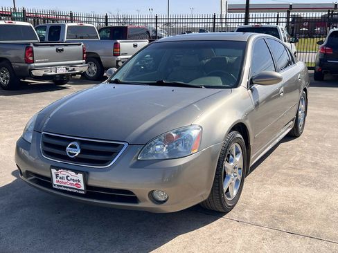 Used 2003 Nissan Altima 3.5 SE FWD image 66