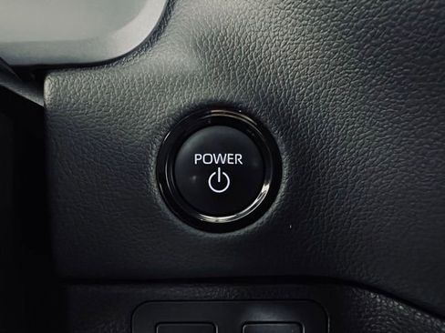 Used 2025 Toyota Tundra Limited image 27