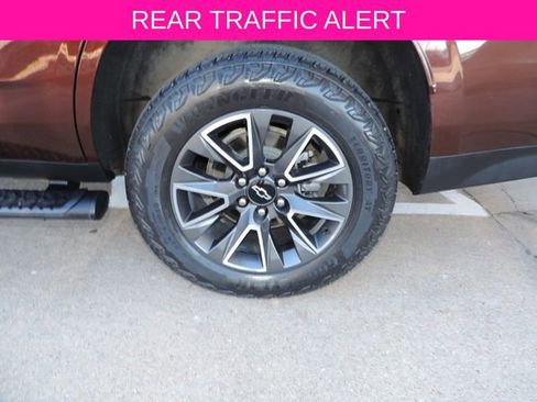 Used 2023 Chevrolet Tahoe Z71 w/ Z71 Off-Road Package image 13