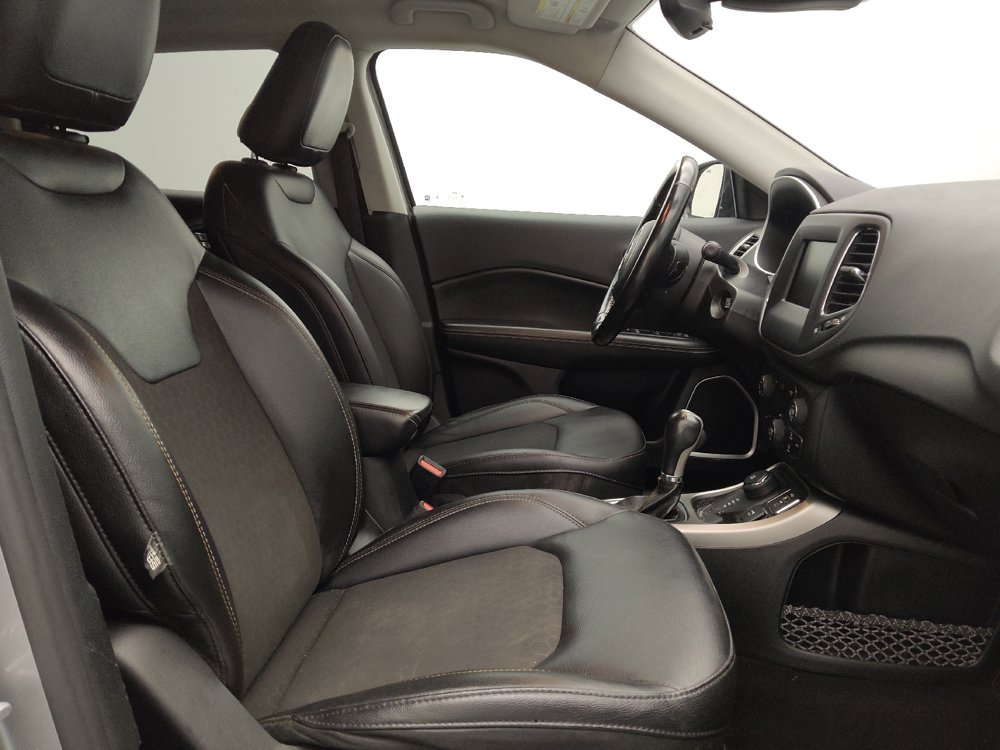 Used 2020 Jeep Compass Latitude w/ Cold Weather Group AWD/4WD image 21