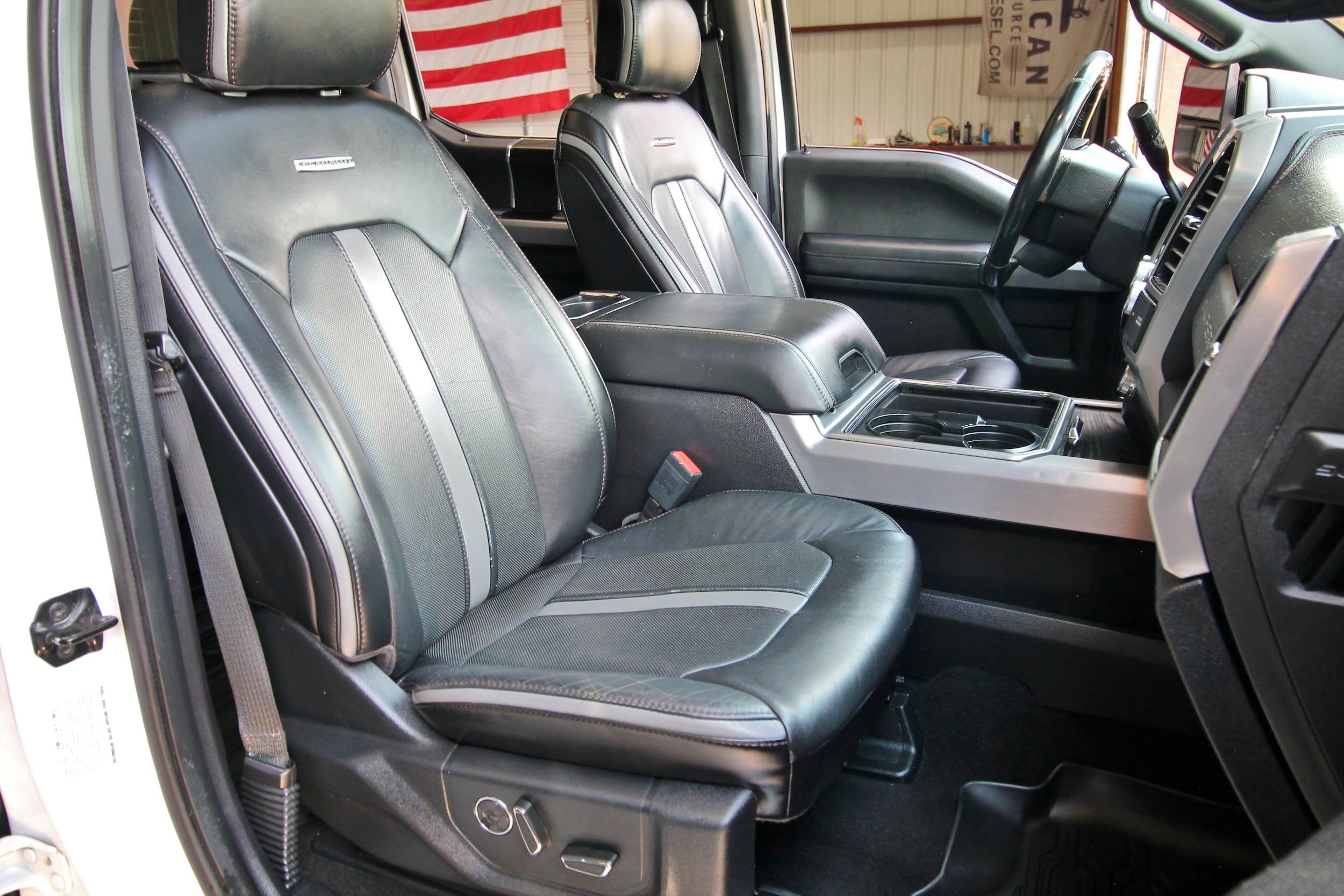 Used 2019 Ford F350 Platinum w/ Platinum Ultimate Package AWD/4WD image 45
