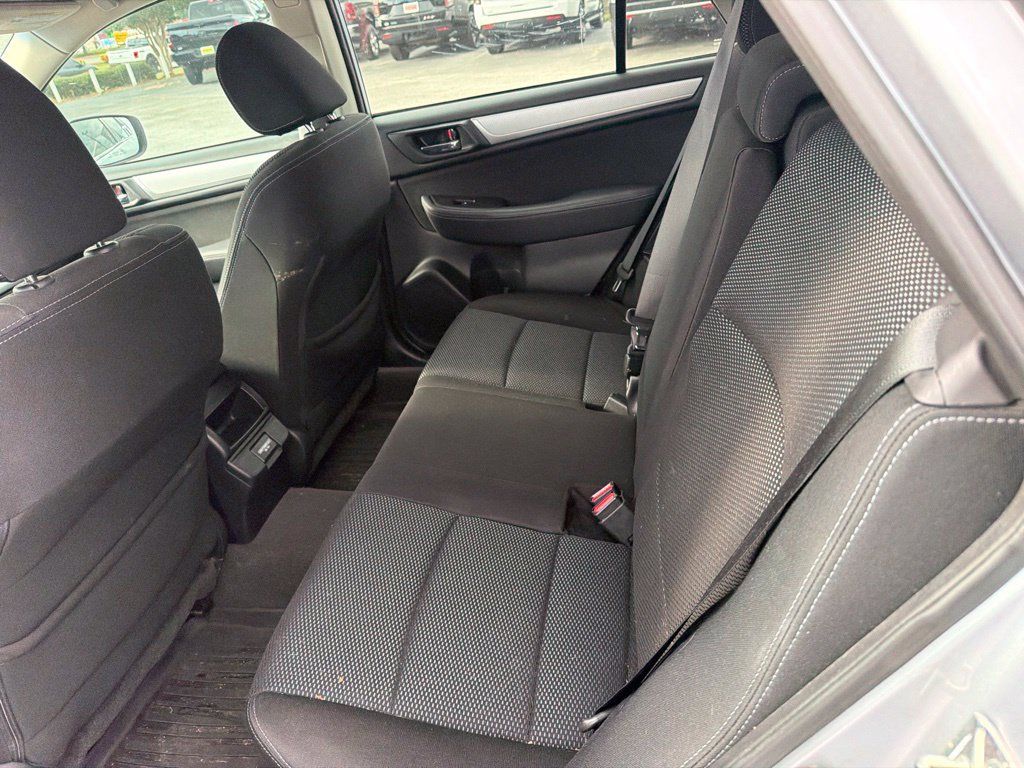 Used 2018 Subaru Outback 2.5i Premium AWD/4WD image 6