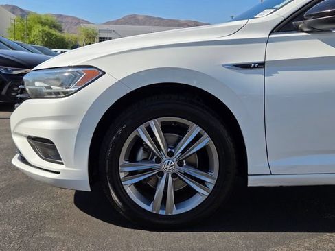 Used 2019 Volkswagen Jetta R-Line w/ R-Line Cold Weather Package FWD image 9